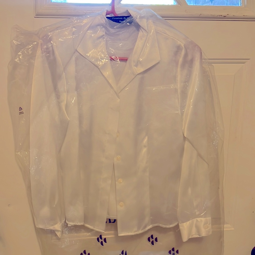 Preston and York silk blouse. Never worn . Petite
